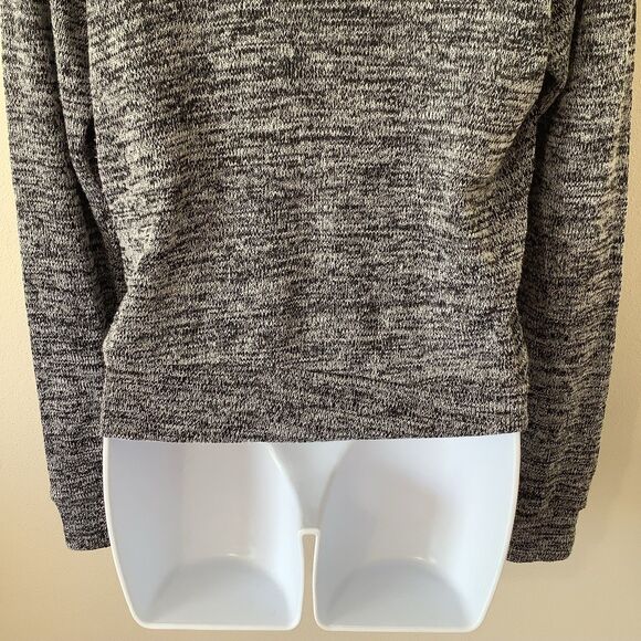 Hello Kitty Sequin Grey McBling Sanrio Kawaii Cutecore Lightweight Sweater Small - Picture 9 of 12